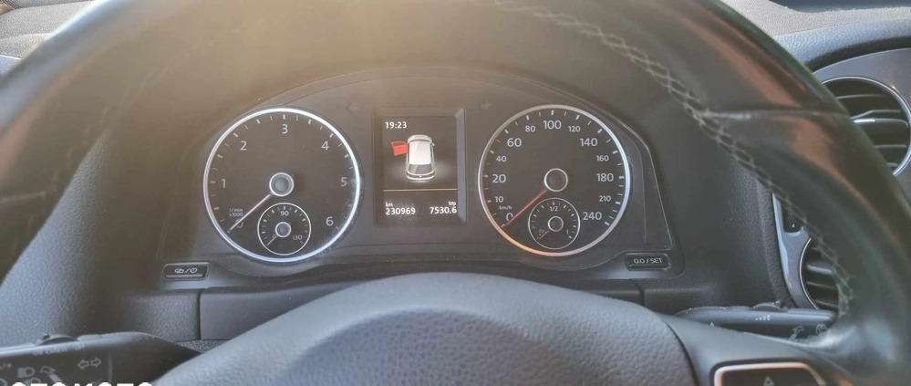 Volkswagen Tiguan cena 58999 przebieg: 231000, rok produkcji 2015 z Łańcut małe 56